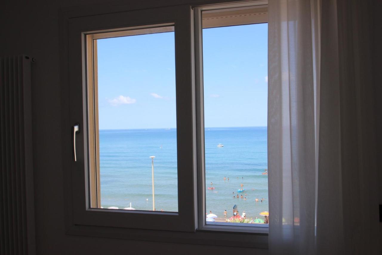 تْشيفالو B&B Le Suites Di Costanza المظهر الخارجي الصورة