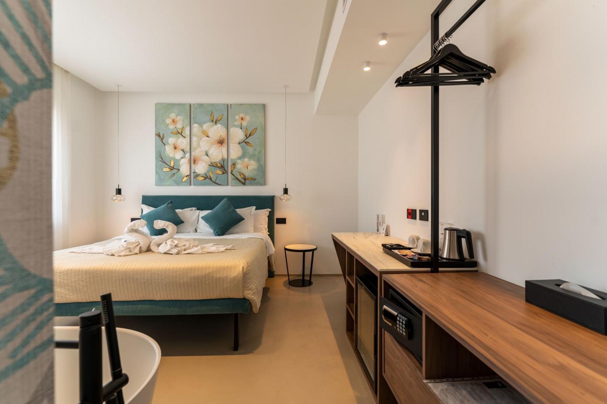 تْشيفالو B&B Le Suites Di Costanza المظهر الخارجي الصورة