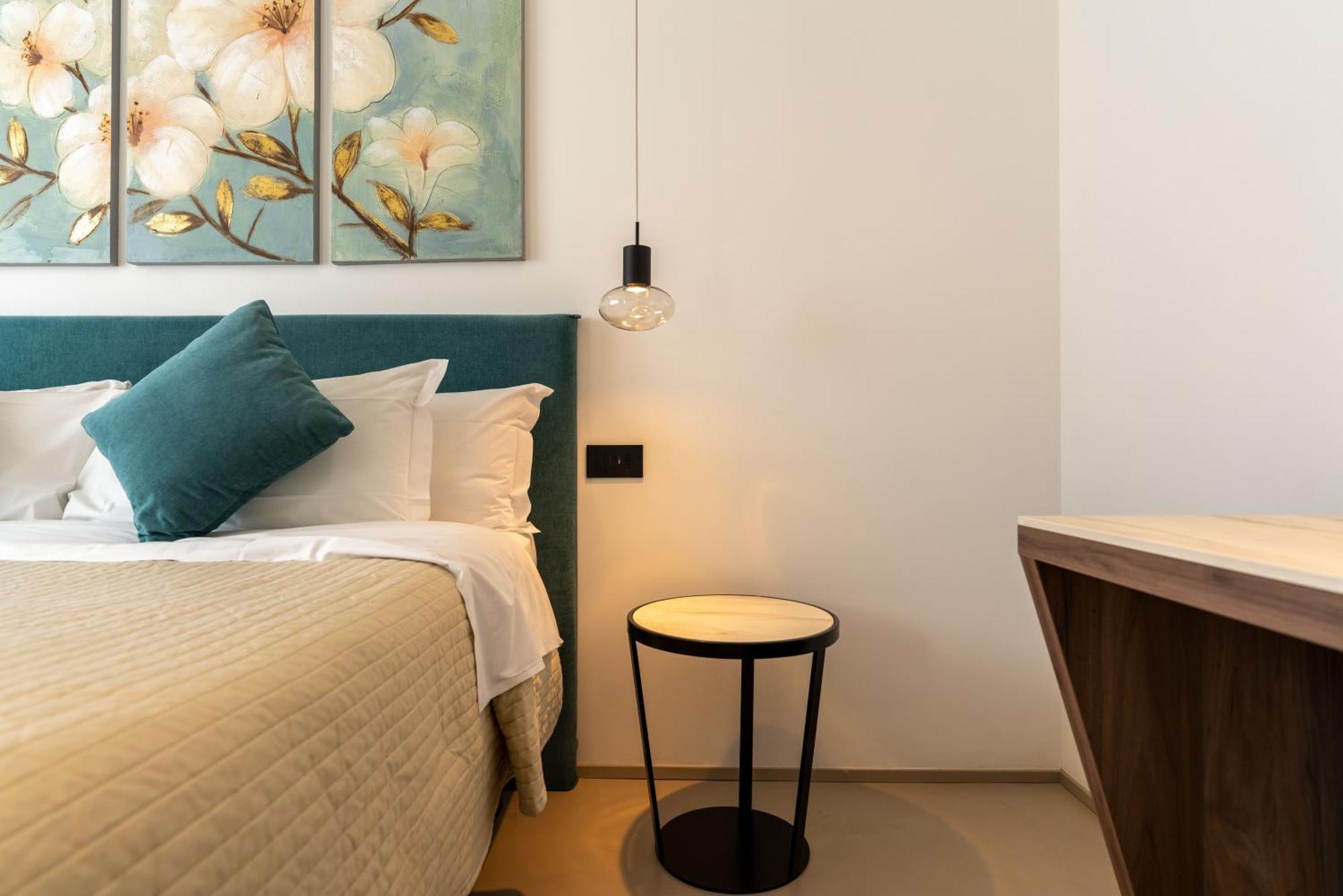 تْشيفالو B&B Le Suites Di Costanza المظهر الخارجي الصورة